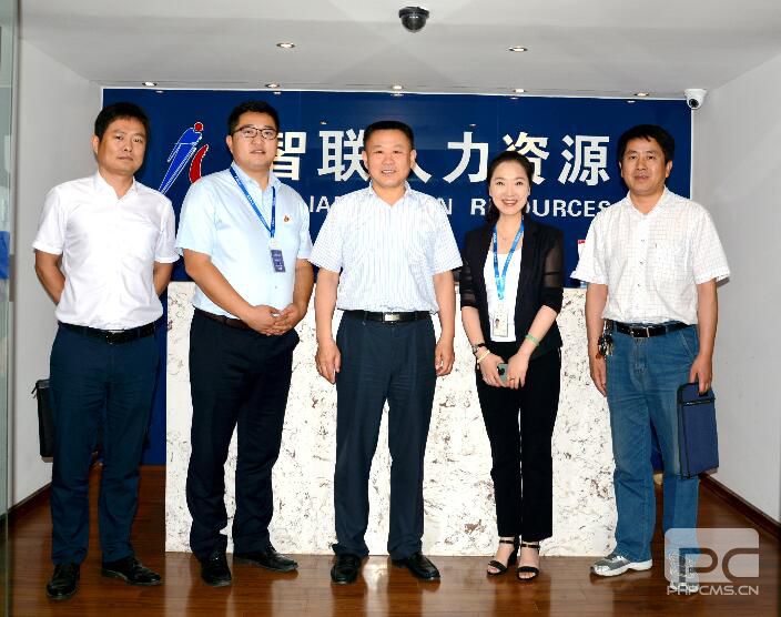 市委组织部副部长 市人社局局长吴松保一行莅临指导工作