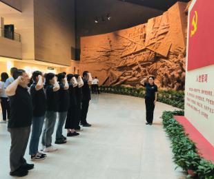 弘扬渡江精神  赓续红色血脉